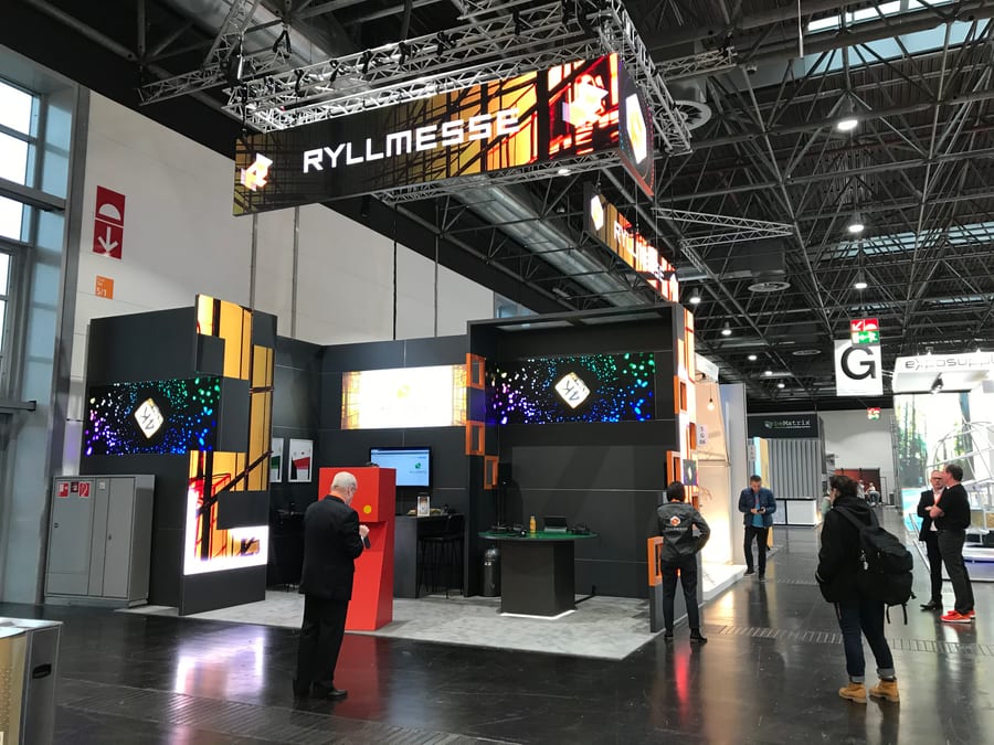 LED surfaces on the Ryllmesse stand at EuroShop